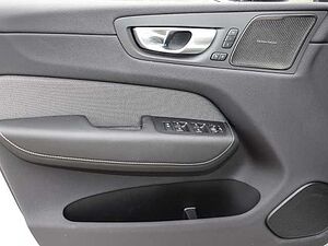 Volvo  Ultimate Dark Recharge Plug-In Hybrid AWD T8 Twin Engine EU6d Allrad HUD StandHZ