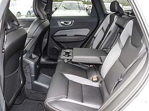 Volvo  Ultimate Dark Recharge Plug-In Hybrid AWD T8 Twin Engine EU6d Allrad HUD StandHZ