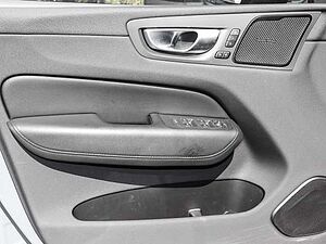 Volvo  Ultimate Dark Recharge Plug-In Hybrid AWD T8 Twin Engine EU6d Allrad HUD StandHZ
