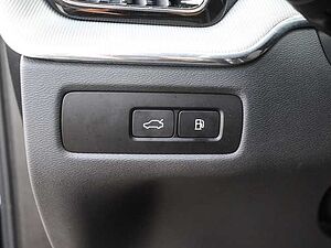 Volvo  Ultimate Dark Recharge Plug-In Hybrid AWD T8 Twin Engine EU6d Allrad HUD StandHZ