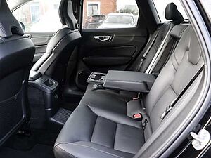Volvo  Ultimate Dark Recharge Plug-In Hybrid AWD T8 Twin Engine EU6d Allrad HUD StandHZ