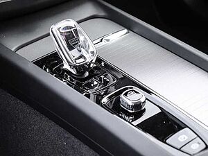 Volvo  Ultimate Dark Recharge Plug-In Hybrid AWD T8 Twin Engine EU6d Allrad HUD StandHZ