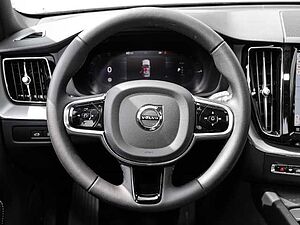 Volvo  Ultimate Dark Recharge Plug-In Hybrid AWD T8 Twin Engine EU6d Allrad HUD StandHZ