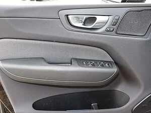 Volvo  Ultimate Dark Recharge Plug-In Hybrid AWD T8 Twin Engine EU6d Allrad HUD StandHZ