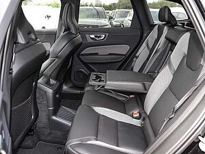 Volvo  Ultimate Dark Recharge Plug-In Hybrid AWD T8 Twin Engine EU6d Allrad HUD StandHZ