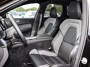 Volvo  Ultimate Dark Recharge Plug-In Hybrid AWD T8 Twin Engine EU6d Allrad HUD StandHZ