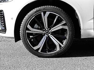 Volvo  Ultimate Dark Recharge Plug-In Hybrid AWD T8 Twin Engine EU6d Allrad HUD StandHZ