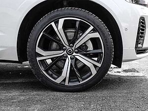 Volvo  Ultimate Dark Recharge Plug-In Hybrid AWD T8 Twin Engine EU6d Allrad HUD StandHZ