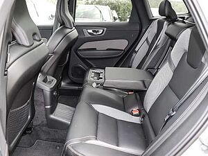 Volvo  Ultimate Dark Recharge Plug-In Hybrid AWD T8 Twin Engine EU6d Allrad HUD StandHZ