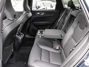 Volvo  Ultimate Dark AWD B4 Diesel EU6d Allrad HUD AD StandHZG digitales Cockpit Memory