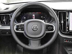 Volvo  Ultimate Dark 2WD B4 Diesel EU6d HUD AD digitales Cockpit Memory Sitze Soundsyst