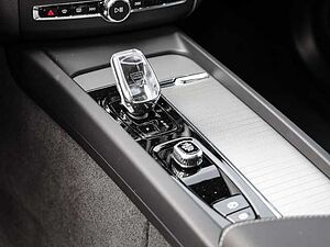 Volvo  Ultimate Dark Recharge Plug-In Hybrid AWD T8 Twin Engine EU6d Allrad HUD StandHZ
