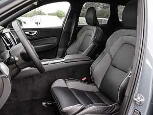 Volvo  Ultimate Dark Recharge Plug-In Hybrid AWD T8 Twin Engine EU6d Allrad HUD StandHZ