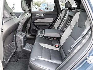 Volvo  Plus Dark Recharge Plug-In Hybrid AWD T6 Twin Engine EU6d Allrad StandHZG digita