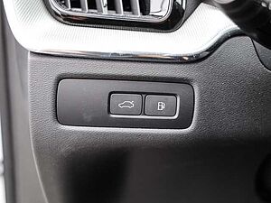 Volvo  Plus Dark Recharge Plug-In Hybrid AWD T8 Twin Engine EU6e Allrad StandHZG digita