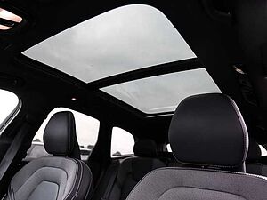 Volvo  Plus Dark Recharge Plug-In Hybrid AWD T8 Twin Engine EU6e Allrad StandHZG digita
