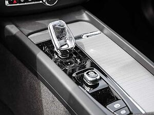 Volvo  Plus Dark Recharge Plug-In Hybrid AWD T6 Twin Engine EU6d Allrad StandHZG digita