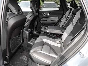 Volvo  Plus Dark Recharge Plug-In Hybrid AWD T6 Twin Engine EU6d Allrad StandHZG digita