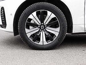 Volvo  Plus Dark Recharge Plug-In Hybrid AWD T8 Twin Engine EU6e Allrad StandHZG digita