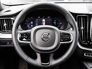 Volvo  Plus Dark Recharge Plug-In Hybrid AWD T8 Twin Engine EU6e Allrad StandHZG digita