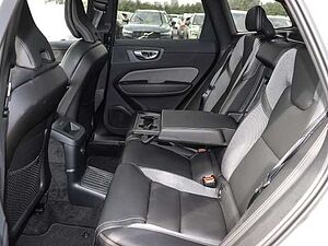 Volvo  Plus Dark Recharge Plug-In Hybrid AWD T8 Twin Engine EU6e Allrad StandHZG digita