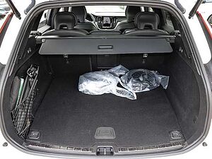Volvo  Plus Dark Recharge Plug-In Hybrid AWD T8 Twin Engine EU6e Allrad StandHZG digita