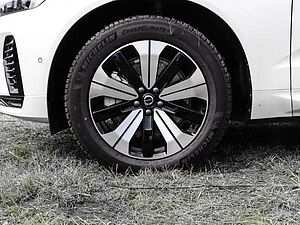 Volvo  Plus Dark Recharge Plug-In Hybrid AWD T8 Twin Engine EU6e Allrad StandHZG digita