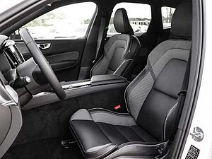Volvo  Plus Dark Recharge Plug-In Hybrid AWD T8 Twin Engine EU6e Allrad StandHZG digita