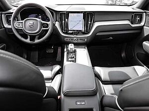 Volvo  Plus Dark Recharge Plug-In Hybrid AWD T8 Twin Engine EU6e Allrad StandHZG digita
