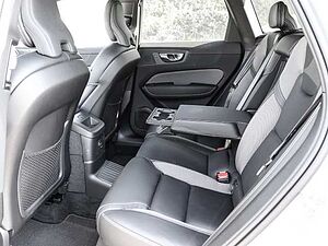 Volvo  Plus Dark Recharge Plug-In Hybrid AWD T8 Twin Engine EU6e Allrad StandHZG digita