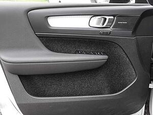 Volvo  Plus Dark 2WD B3 EU6d digitales Cockpit Memory Sitze Soundsystem HarmanKardon LE