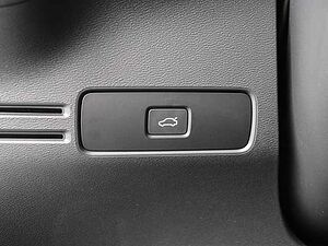 Volvo  Plus Dark 2WD B3 EU6d digitales Cockpit Memory Sitze Soundsystem HarmanKardon LE