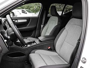 Volvo  Plus Dark 2WD B3 EU6d digitales Cockpit Memory Sitze Soundsystem HarmanKardon LE