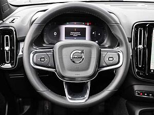 Volvo  Plus Dark 2WD B3 EU6d digitales Cockpit Memory Sitze Soundsystem HarmanKardon LE