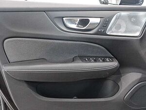 Volvo  T8 AWD Ultra Dark Recharge Plug-In Hybrid Twin Engine EU6d