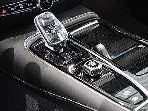 Volvo  T8 AWD Ultra Dark Recharge Plug-In Hybrid Twin Engine EU6d