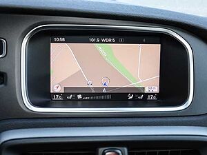 Volvo  Momentum T2 2.0 EU6d-T Navi digitales Cockpit Soundsystem LED Sperrdiff. Klimaau