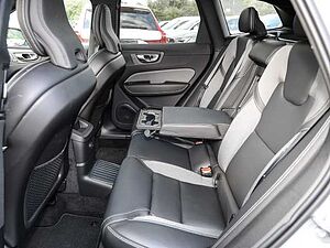 Volvo  Ultimate Dark Recharge Plug-In Hybrid AWD T8 Twin Engine EU6d Allrad HUD StandHZ