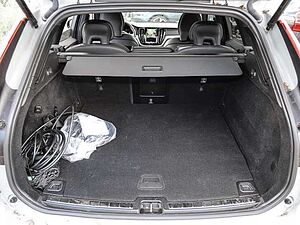 Volvo  Ultimate Dark Recharge Plug-In Hybrid AWD T8 Twin Engine EU6d Allrad HUD StandHZ
