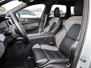 Volvo  Ultimate Dark Recharge Plug-In Hybrid AWD T8 Twin Engine EU6d Allrad HUD StandHZ