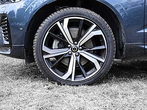 Volvo  Ultimate Dark AWD B4 Diesel EU6d Allrad HUD AD StandHZG digitales Cockpit Memory