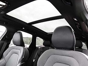 Volvo  Ultimate Dark Recharge Plug-In Hybrid AWD T8 Twin Engine EU6d Allrad HUD StandHZ