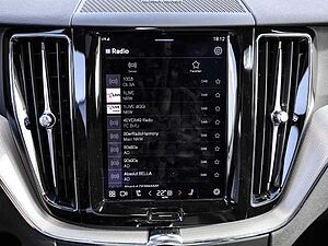 Volvo  Plus Dark Recharge Plug-In Hybrid AWD T8 Twin Engine EU6d Allrad StandHZG digita