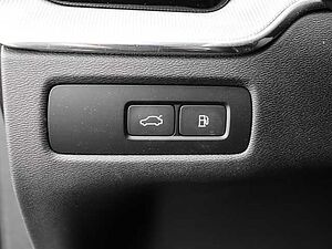 Volvo  Plus Dark Recharge Plug-In Hybrid AWD T8 Twin Engine EU6d Allrad StandHZG digita