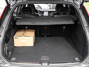 Volvo  Plus Dark Recharge Plug-In Hybrid AWD T8 Twin Engine EU6d Allrad StandHZG digita