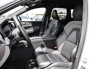 Volvo  Plus Dark Recharge Plug-In Hybrid AWD T6 Twin Engine EU6d Allrad StandHZG digita
