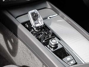 Volvo  Plus Dark Recharge Plug-In Hybrid AWD T6 Twin Engine EU6d Allrad StandHZG digita