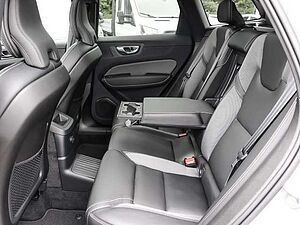 Volvo  Plus Dark Recharge Plug-In Hybrid AWD T6 Twin Engine EU6d Allrad StandHZG digita