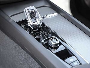 Volvo  Plus Dark Recharge Plug-In Hybrid AWD T8 Twin Engine EU6d Allrad StandHZG digita