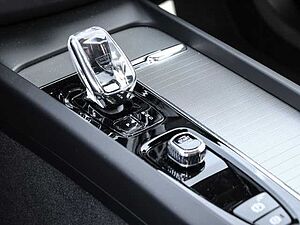 Volvo  Plus Dark Recharge Plug-In Hybrid AWD T8 Twin Engine EU6d Allrad StandHZG digita
